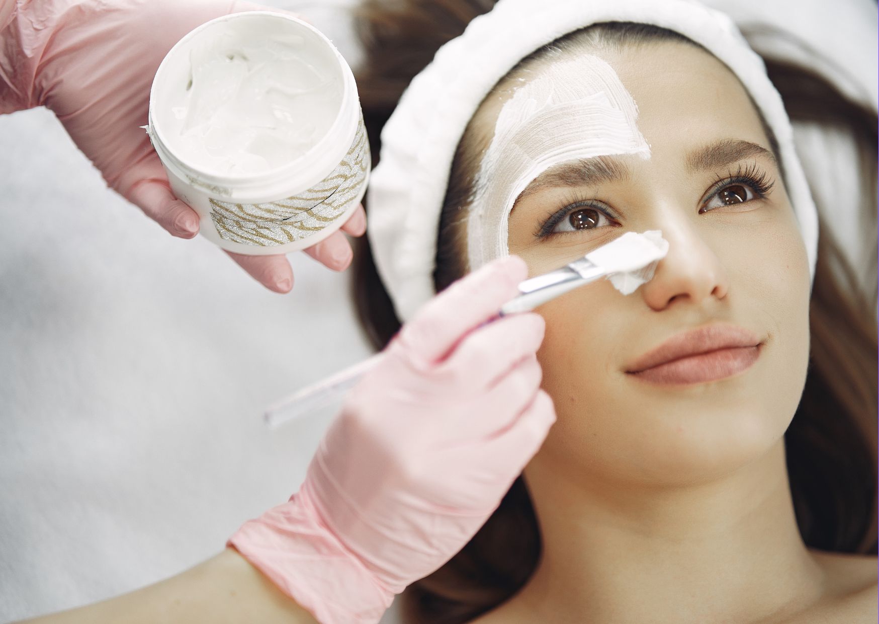 The Art of Facial Enhancement: Pro-Level Training