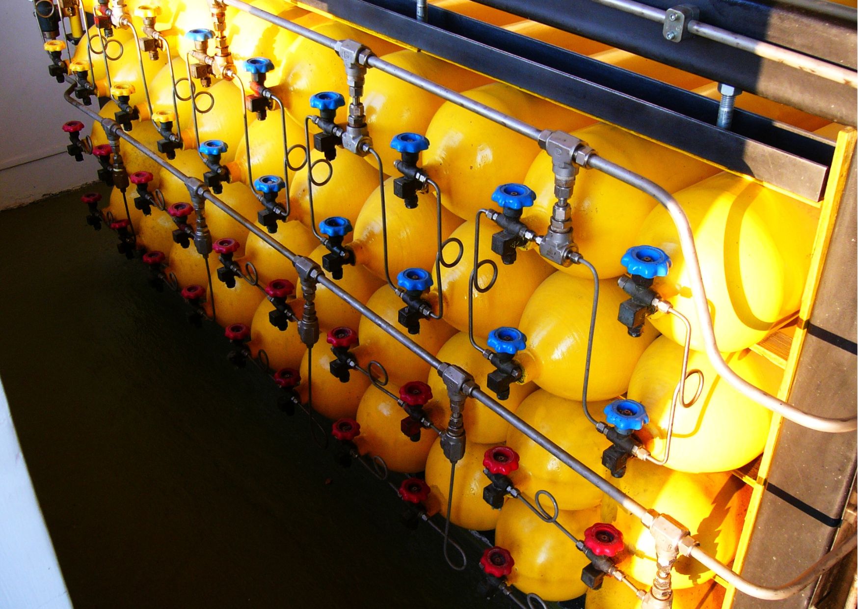 Best Practices for Managing Compressed Gas Containers